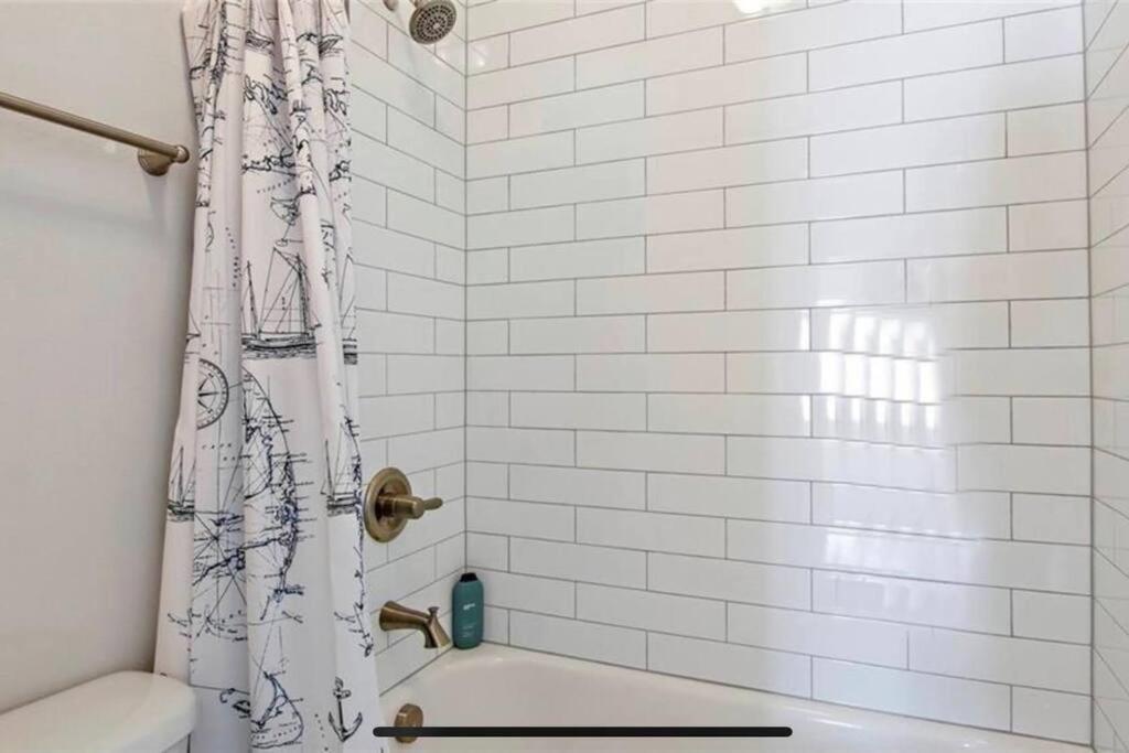 Luxurious Modern Townhouse Right Across Beach!! Table Tennis St. Pete Beach Extérieur photo