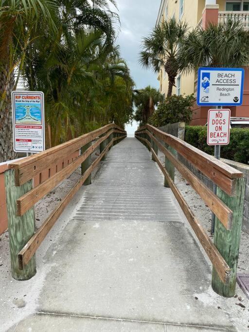 Luxurious Modern Townhouse Right Across Beach!! Table Tennis St. Pete Beach Extérieur photo