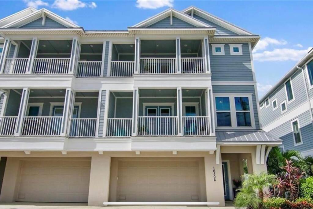 Luxurious Modern Townhouse Right Across Beach!! Table Tennis St. Pete Beach Extérieur photo
