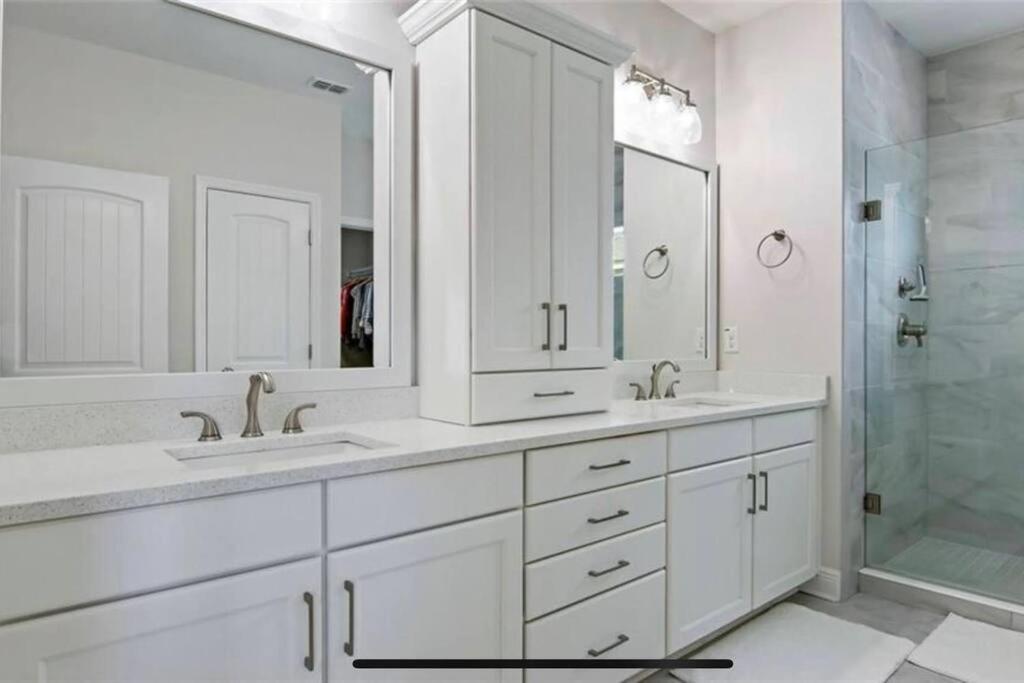 Luxurious Modern Townhouse Right Across Beach!! Table Tennis St. Pete Beach Extérieur photo